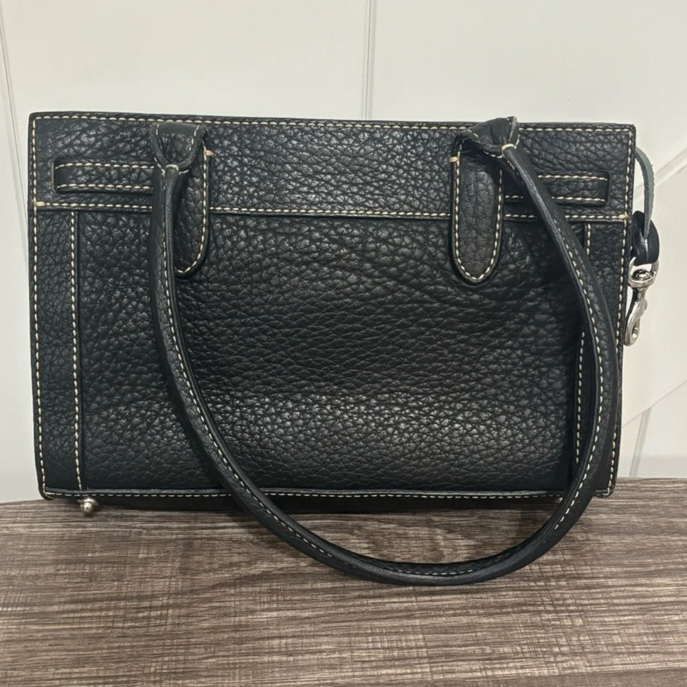 Dooney & Bourke Black Pebbled Leather Shouder Bag with Blue Duck Hangtag - Picture 3 of 11